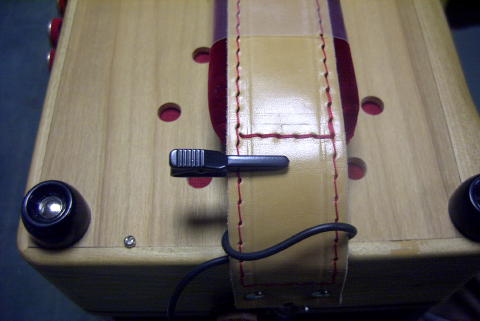 micro pour basses d'accordeon, ici sur un diatonique B. Loffet