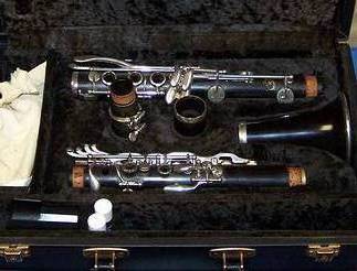 Clarinette à louer : clarinette soprano si bémol standard, clarinette en ut (petites mains)